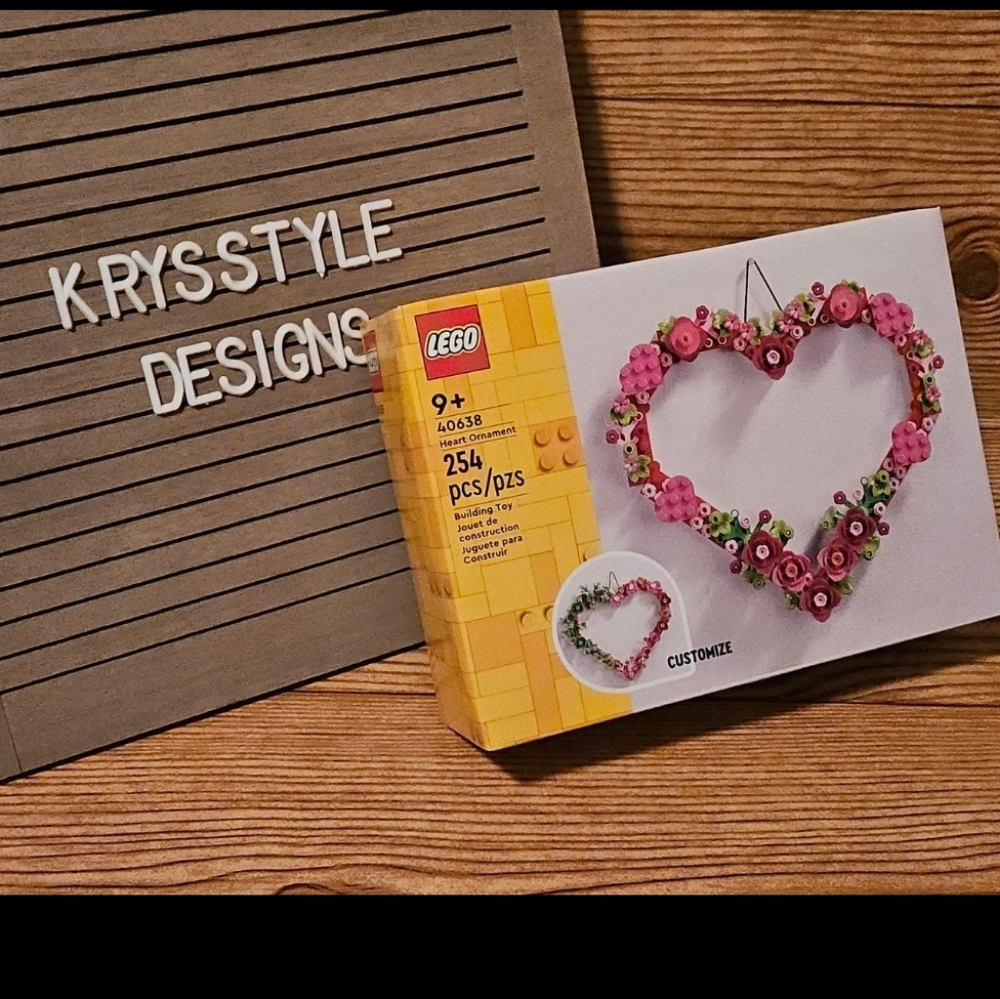 Lego Heart Ornament Wreath 40638